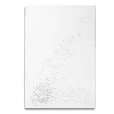 Kunstwerk auf Leinwand, auf dessen Oberfläche Reis gestreut wurde.