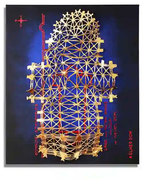 Leinwand mit dem Grundriss des ursprünglichen Kölner Doms in rotem Kunststoff. Darüber schwebt, leicht gewellt und abgehoben, der Grundriss des neuen Doms mit goldener Struktur. Leinwand im Format 70 cm x 100 cm, mit Grundriss des ursprünglichen Kölner Doms in rotem Kunststoff. Darüber schwebt, leicht gewellt und abgehoben, der Grundriss des neuen Doms mit goldener, teilweiser defekter Struktur. Das Bauwerk das nie fertig wird.
