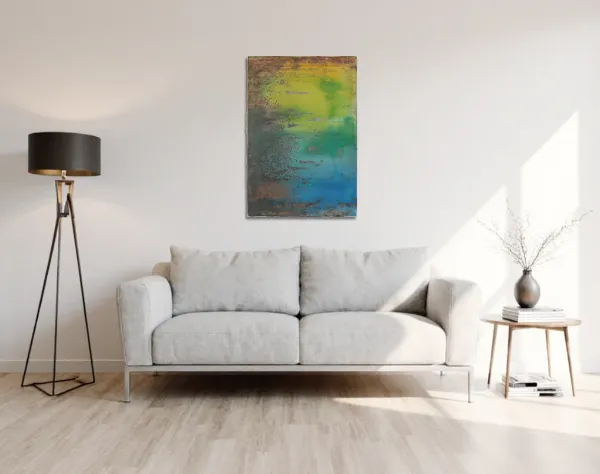 Bild aus gelber und schwarzer Kunststofffolie mit Löchern, durch die das Gold auf der Leinwand sichtbar ist. Stellenweise linienartig zusammengezogene Folienstreifen geben dem Bild eine abstrakte Struktur. Das Bild hängt über einem Tresen in einer Empfangshalle. | wolfram schäfers