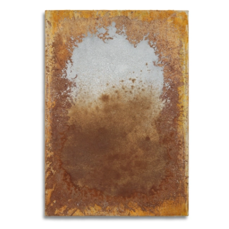 Abstraktes Bild auf einer 55 x 80 cm großen Leinwand. Ein Blick durch ein scheinbares Schlüsselloch inmitten einer oxidierten Oxydmischung, scheint sich auf eine Landschaft zu richten. Von dem zeitgenössischen Künstler Wolfram Schäfers. | mixed-art